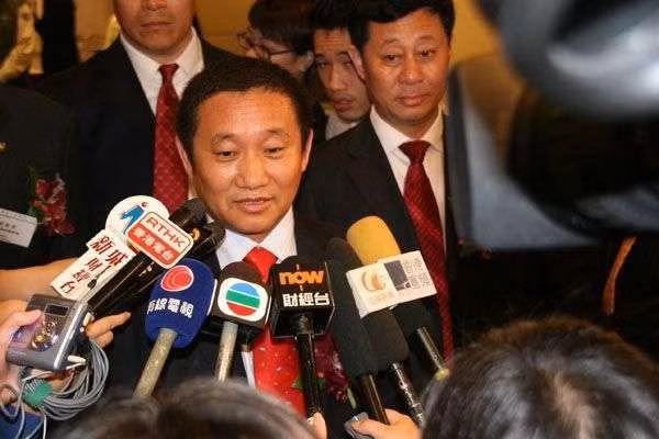 Lưu Trung Điền từng là nhân vật được giới truyền thông săn đón (Ảnh: Sohu). Lưu Trung Điền từng là nhân vật được giới truyền thông săn đón (Ảnh: Sohu).