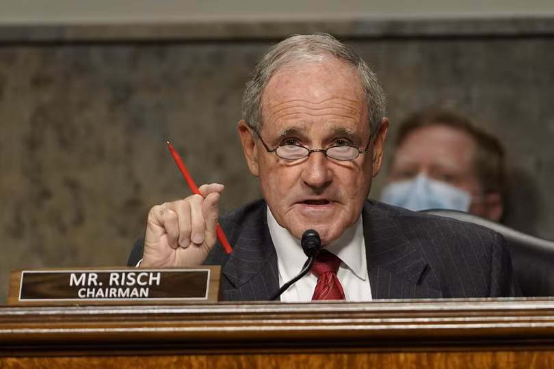 Thượng nghị sỹ Cộng hòa Jim Risch: Thế giới cần bày tỏ phẫn nộ đối với các hành động gây hấn và những lời lẽ đe dọa của Trung Quốc (Ảnh: AP). Thượng nghị sỹ Cộng hòa Jim Risch: Thế giới cần bày tỏ phẫn nộ đối với các hành động gây hấn và những lời lẽ đe dọa của Trung Quốc (Ảnh: AP).