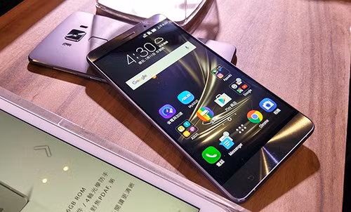 ZenFone 3 Deluxe. ZenFone 3 Deluxe.