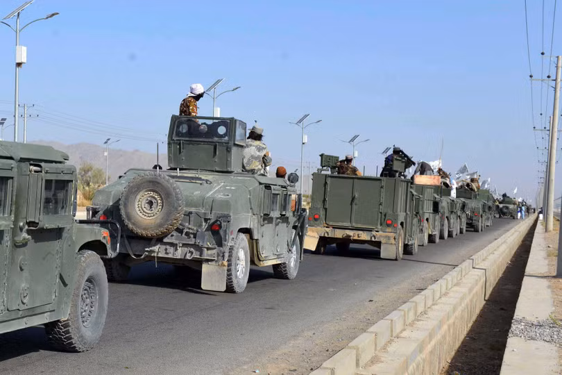Ngày 2/9, Taliban huy động 8000 quân và hàng trăm xe quân sự tấn công vào Thung lũng Panjshir (Ảnh: Dwnews).