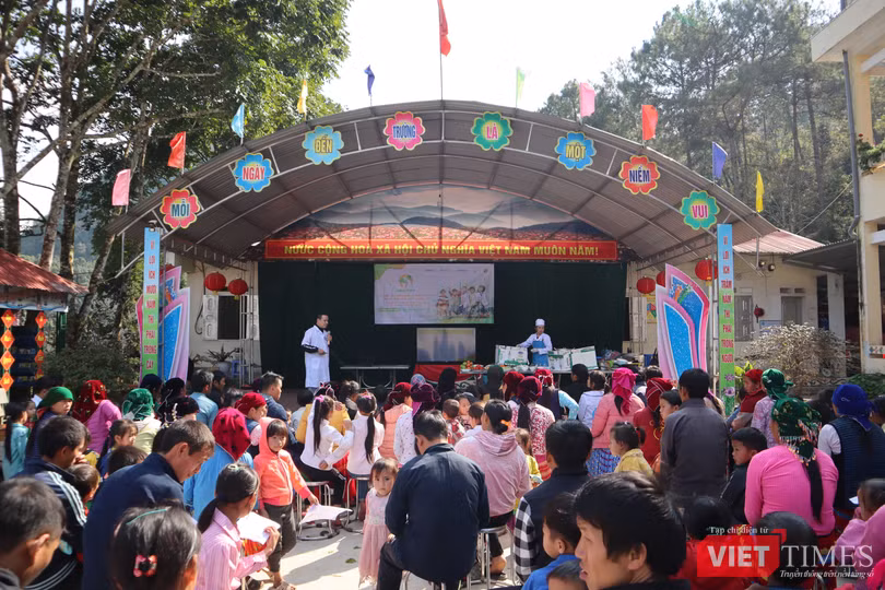 VT_Hướng dẫn thực hành nấu bữa ăn dinh dưỡng cho trẻ tại huyện Mèo Vạc, tỉnh Hà Giang.jpg
