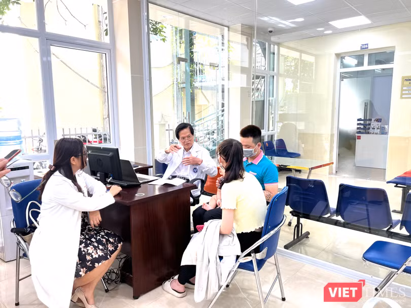 VT_ kham benh 3.JPG