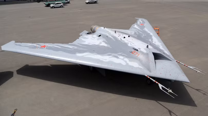 sukhoi-s-70-okhotnik-1838.png