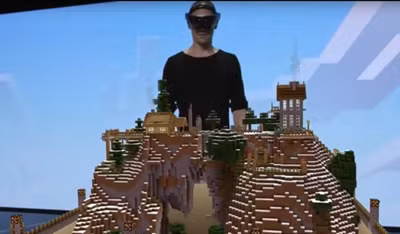Trò chơi Minecaft của Microsoft là một trong vài ứng dụng đầu tiên về VR.
