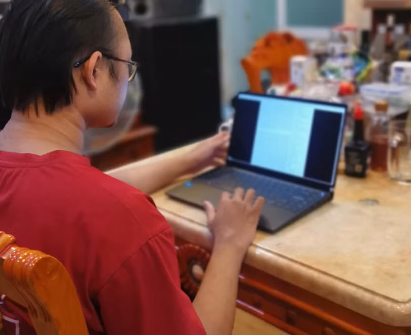 Em Trần Nguyễn Khanh - học sinh Trường THPT Phan Đình Phùng.