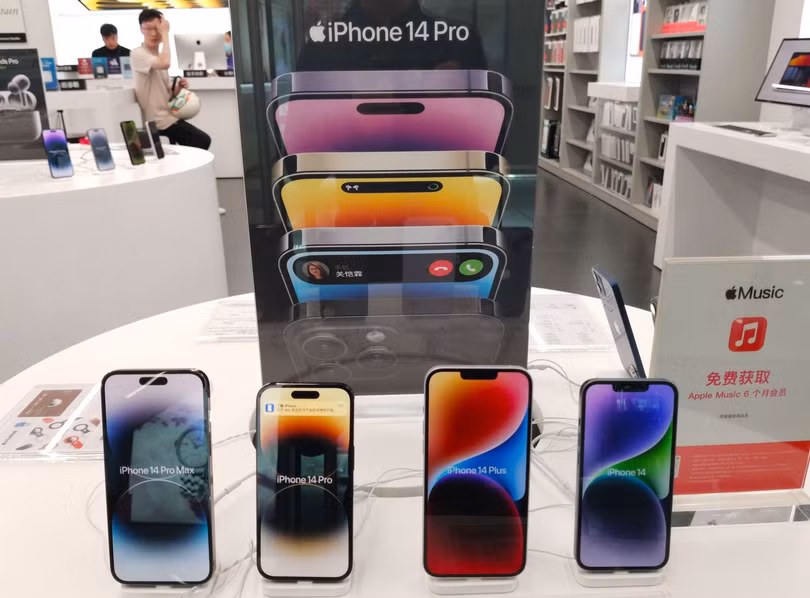 iPhone hien van chiem vi tri dung dau dong cao cap o TQ.jpg