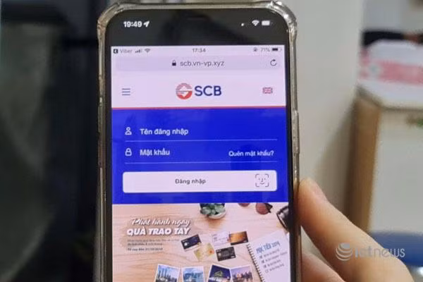 Trong 8 tháng đầu năm nay, cơ quan chức năng đã ngăn chặn 926 website lừa đảo, trong đó có nhiều trang giả mạo các ngân hàng, tổ chức tài chính. (Ảnh: T.Dung) Trong 8 tháng đầu năm nay, cơ quan chức năng đã ngăn chặn 926 website lừa đảo, trong đó có nhiều trang giả mạo các ngân hàng, tổ chức tài chính. (Ảnh: T.Dung)