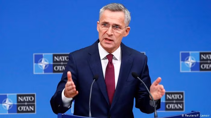 Tổng thư ký NATO Jens Stoltenberg tuyên bố cần xây dựng lại chiến lược để đối phó sự trỗi dậy của Trung Quốc (Ảnh: Deutsche Welle).