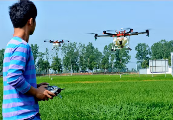 Thượng Hải đã công bố kế hoạch xây dựng các trang trại không người lái ở vùng ngoại ô, được thực hiện nhờ các công nghệ mới như máy bay không người lái nông nghiệp (Ảnh: AFP)