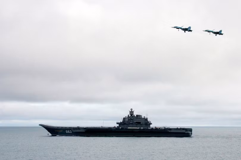 Chiến đấu cơ Su-33 xuất kích từ tàu sân bay Đô đốc Kuznetsov đang tham chiến tại Syria