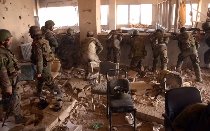 Video: Quân đội Syria dội bão lửa tấn công Aleppo