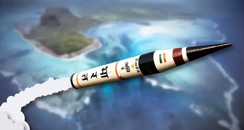 Hình mô phỏng tên lửa Agni-5 đang bay (Ảnh: Times of India).