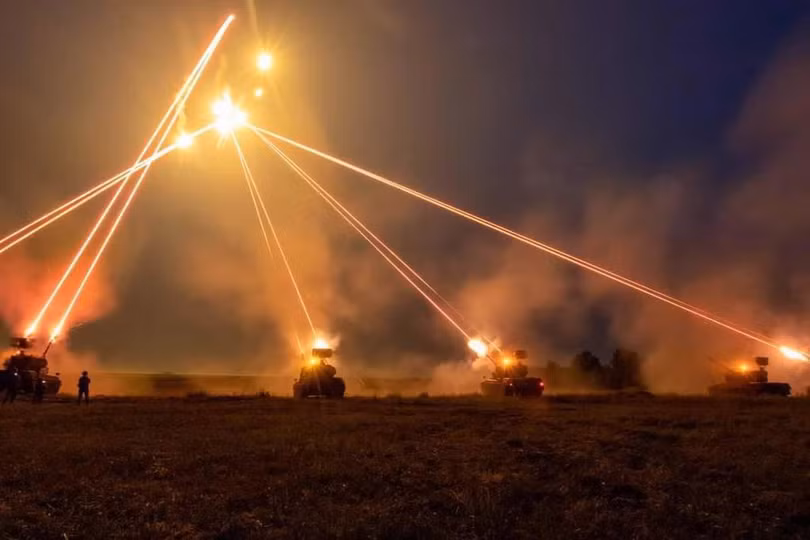 Các xe tăng phòng không Gepard diễn tập tập trung hỏa lực diệt mục tiêu (Ảnh: NATO). Các xe tăng phòng không Gepard diễn tập tập trung hỏa lực diệt mục tiêu (Ảnh: NATO).