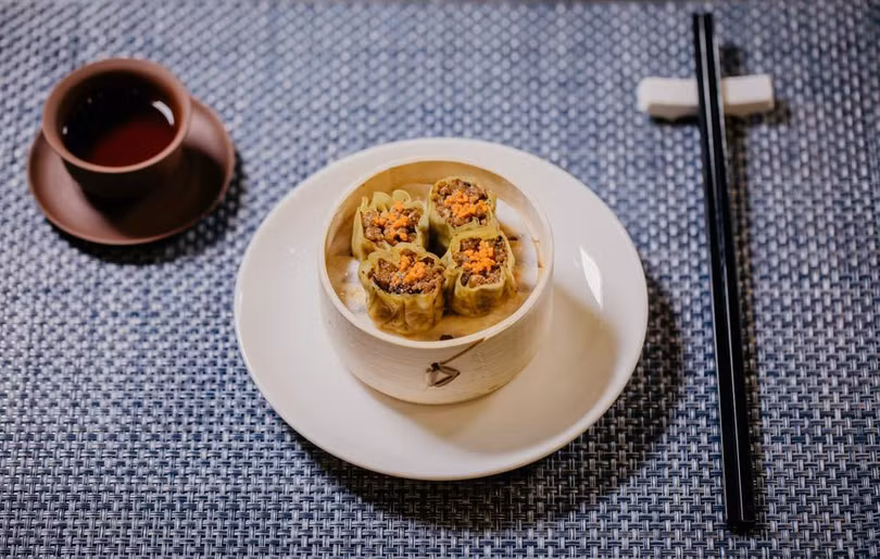 Bánh bao nhân tôm bào của Shiok Meats. Bánh bao nhân tôm bào của Shiok Meats.