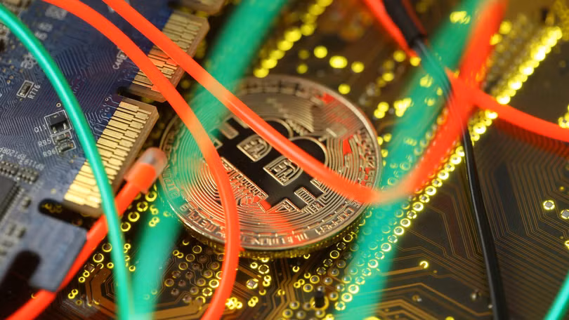 Chip là thành phần quan trọng trong khai thác Bitcoin. Chip là thành phần quan trọng trong khai thác Bitcoin.