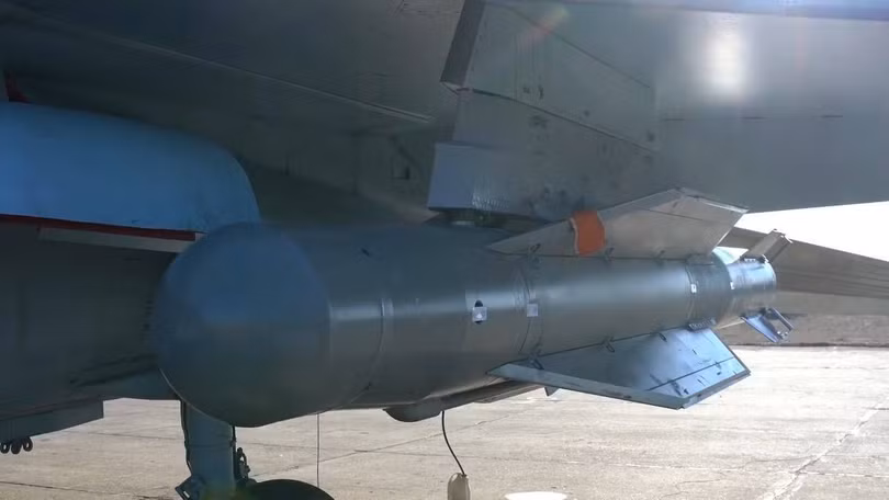 Bom lượn dẫn đường UPAB 1.500 kg. Ảnh Rusvesna.