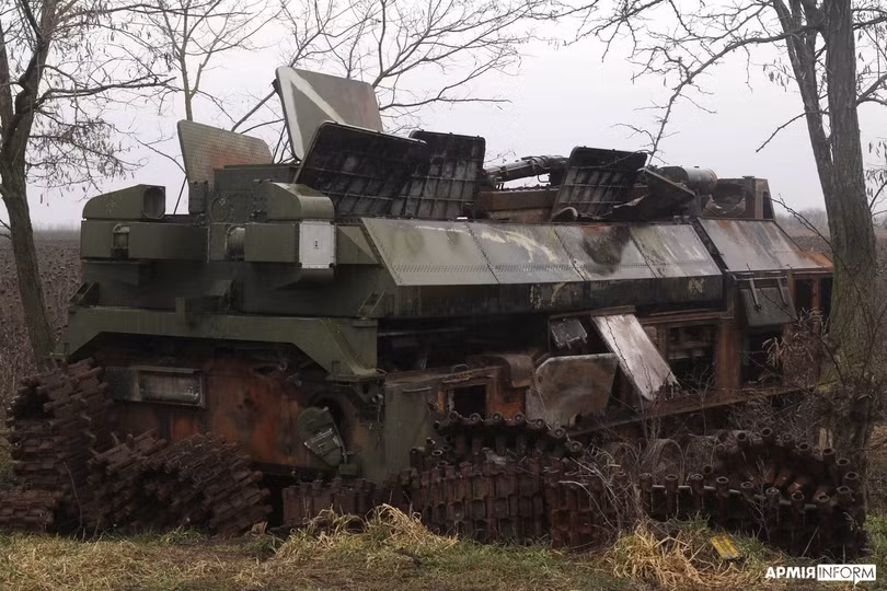 Xe radar Zoopark-1M của Nga, được cho là bị phá hủy ở vùng Kherson. Ảnh Military Ukraine. Xe radar Zoopark-1M của Nga, được cho là bị phá hủy ở vùng Kherson. Ảnh Military Ukraine.