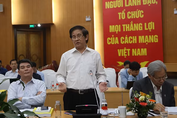 Nguyên Thứ trưởng Nội vụ Văn Tất Thu