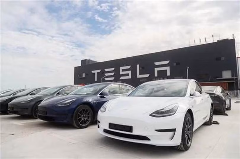 Tesla giam gia ban tac dong manh.jpeg