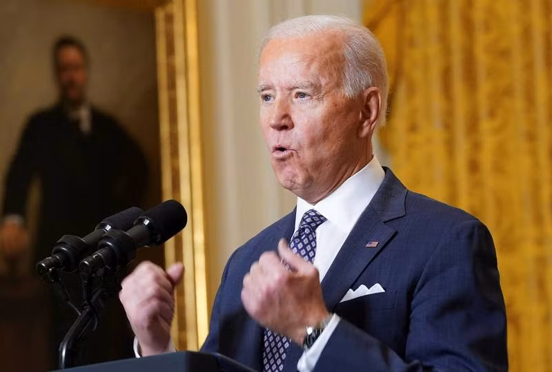Biden co y dinh ban hanh sac lenh cam dau tu.jpg