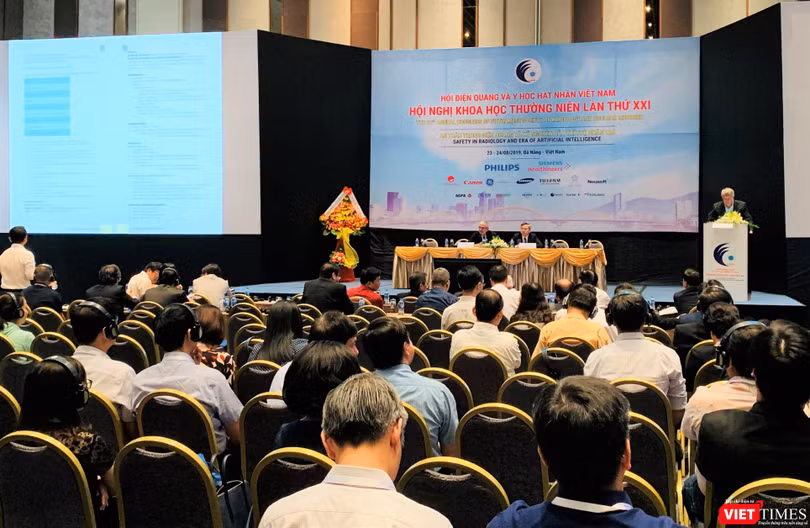 Các chuyên gia hàng đầu thế giới và Việt Nam về điện quang và y học hạt nhân tham dự hội nghị 