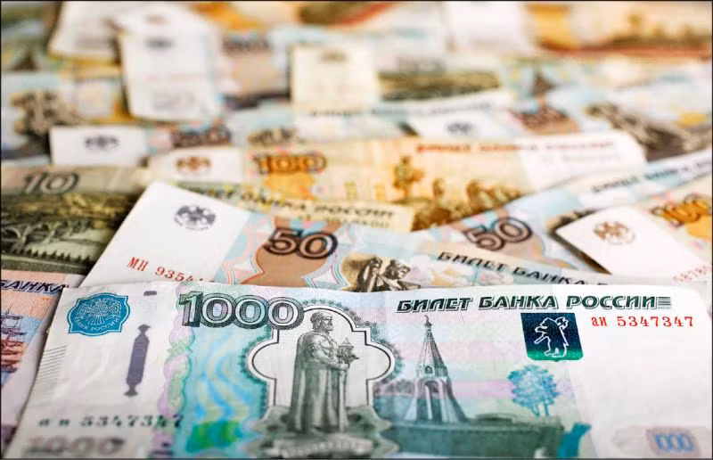 Có ý kiến đề xuất tịch thu 300 tỉ USD tài sản của Nga bị phong tỏa ở Mỹ và phương Tây để viện trợ cho Ukraine. Có ý kiến đề xuất tịch thu 300 tỉ USD tài sản của Nga bị phong tỏa ở Mỹ và phương Tây để viện trợ cho Ukraine.