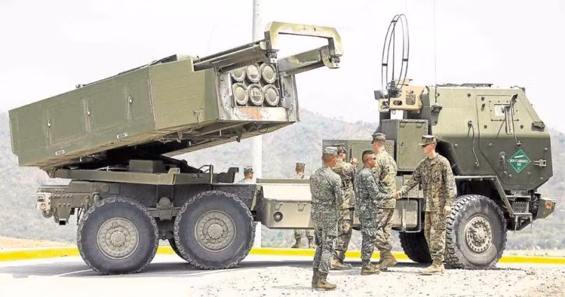 Hệ thống phóng tên lửa cơ động cao (HIMARS) của Mỹ. Hệ thống phóng tên lửa cơ động cao (HIMARS) của Mỹ.