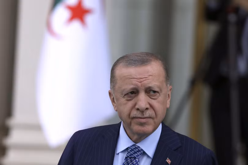 Tổng thống Erdogan tuyên bố Thổ Nhĩ Kỳ kiên quyết phản đối Phần Lan và Thụy Điển gia nhập NATO.