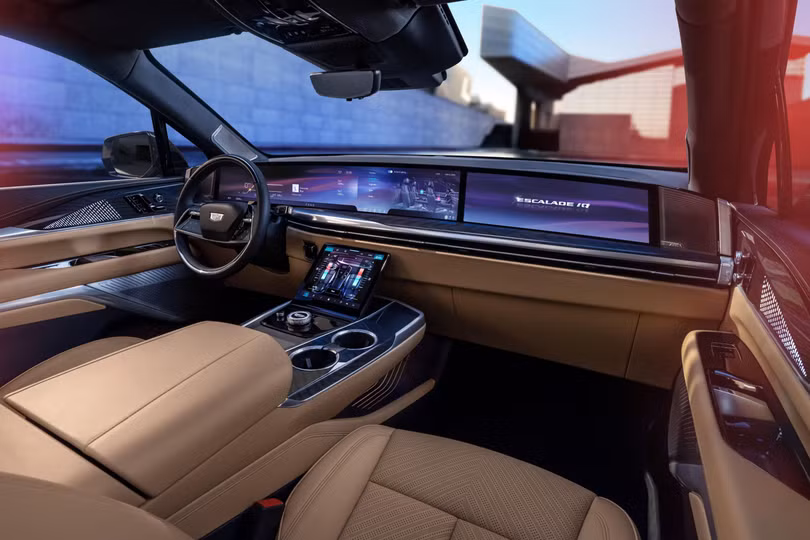 cadillac-escalade-iq-4.jpg