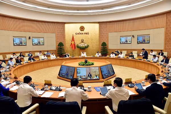 Hiện bộ máy Chính phủ có 22 bộ, ngành với 28 thành viên gồm: Thủ tướng Phạm Minh Chính cùng 5 Phó Thủ tướng: Trương Hòa Bình (thường trực), Phạm Bình Minh, Vũ Đức Đam, Lê Minh Khái, Lê Văn Thành và 22 bộ trưởng, trưởng ngành Hiện bộ máy Chính phủ có 22 bộ, ngành với 28 thành viên gồm: Thủ tướng Phạm Minh Chính cùng 5 Phó Thủ tướng: Trương Hòa Bình (thường trực), Phạm Bình Minh, Vũ Đức Đam, Lê Minh Khái, Lê Văn Thành và 22 bộ trưởng, trưởng ngành