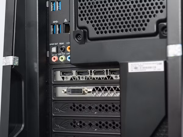 Cận cảnh PC chuyên game Asus ROG GT51 giá 60 triệu đồng ảnh 9
