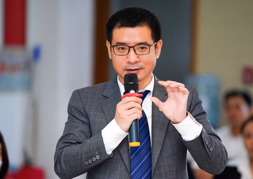 Ông Nguyễn Văn Hương, Phó tổng phụ trách khối bán lẻ OCB xin thôi nhiệm