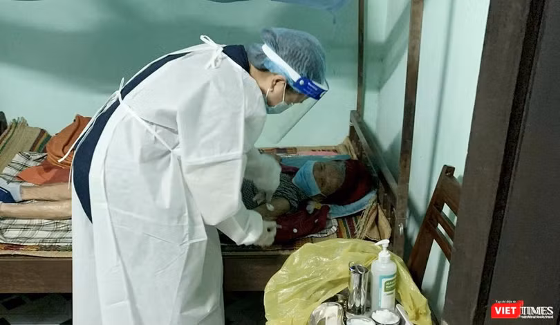 Đà Nẵng là địa phương chú trọng tiêm COVID-19 cho người cao tuổi