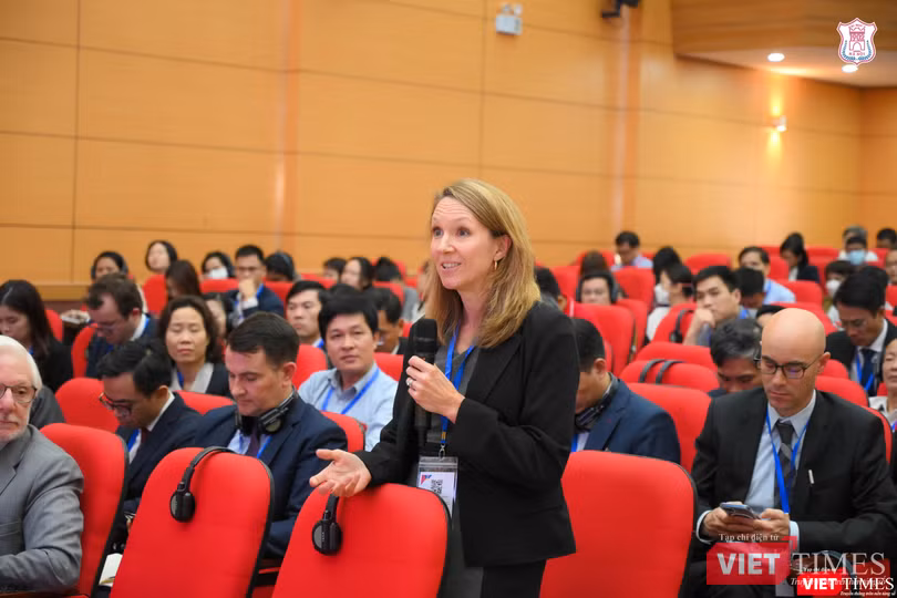 Hội nghị là diễn đàn học thuật của các chuyên gia trong nước và quốc tế Hội nghị là diễn đàn học thuật của các chuyên gia trong nước và quốc tế