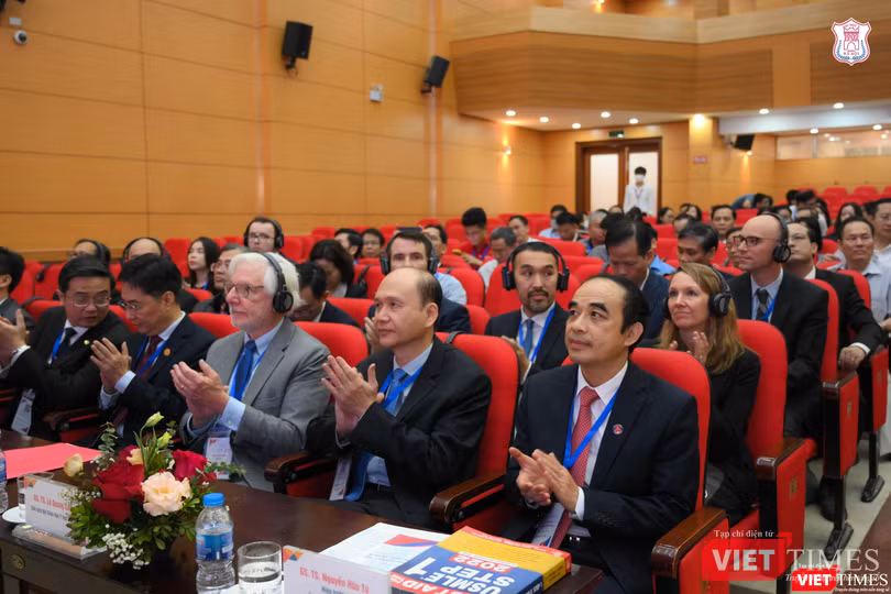 Hội nghị cũng là cơ hội để các trường chia sẻ các tiến bộ trong đào tạo, thống nhất về đổi mới chương trình đào tạo trong lĩnh vực khoa học sức khỏe Hội nghị cũng là cơ hội để các trường chia sẻ các tiến bộ trong đào tạo, thống nhất về đổi mới chương trình đào tạo trong lĩnh vực khoa học sức khỏe