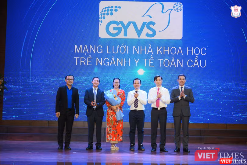 Ban chủ nhiệm khóa I Mạng lưới nhà khoa học trẻ ngành Y tế toàn cầu, nhiệm kỳ 2022 - 2027 ra mắt Ban chủ nhiệm khóa I Mạng lưới nhà khoa học trẻ ngành Y tế toàn cầu, nhiệm kỳ 2022 - 2027 ra mắt