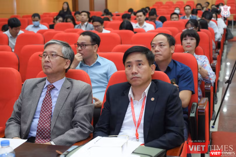 Hội nghị Khoa học nghiên cứu sinh của Trường Đại học Y Hà Nội là một trong những sự kiện lớn nhân 120 năm thành lập Trường Hội nghị Khoa học nghiên cứu sinh của Trường Đại học Y Hà Nội là một trong những sự kiện lớn nhân 120 năm thành lập Trường