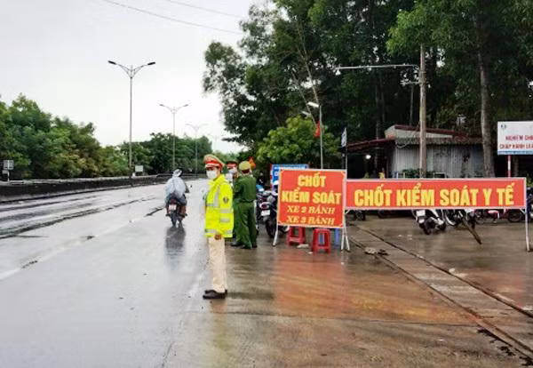 Từ nay đến khi có thông báo mới hoặc chỉ đạo khác của Trung ương, các chốt kiểm soát dịch tại Huế công nhận kết quả xét nghiệm Covid-19 của người dân trên PC-Covid hoặc Hue-S (Ảnh minh họa: thuathienhue.gov.vn) Từ nay đến khi có thông báo mới hoặc chỉ đạo khác của Trung ương, các chốt kiểm soát dịch tại Huế công nhận kết quả xét nghiệm Covid-19 của người dân trên PC-Covid hoặc Hue-S (Ảnh minh họa: thuathienhue.gov.vn)