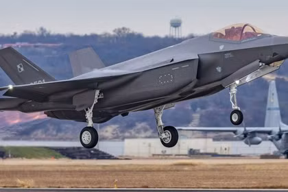 Máy bay chiến đấu F-35A. Ảnh: MW.