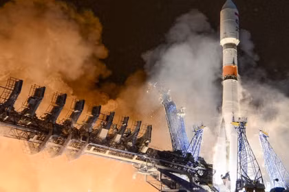 Tên lửa Soyuz-2.1b của Nga phóng lên từ bệ phóng tại Trung tâm Vũ trụ Plesetsk, vùng Arkhangelsk, Nga, ngày 5/2/2026. Ảnh: Sputnik.