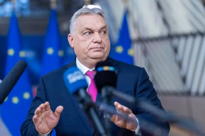 Thủ tướng Hungary Viktor Orban phát biểu trước báo chí tại Brussels, Bỉ, ngày 18/12. Ảnh: Getty.
