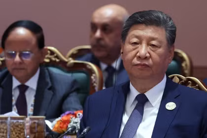 Chủ tịch Trung Quốc Tập Cận Bình tham dự một phiên họp trong ngày thứ hai của Hội nghị thượng đỉnh BRICS tại New Delhi, Ấn Độ, ngày 13/9. Ảnh: Reuters.