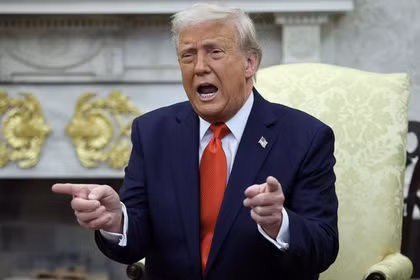 Tổng thống Mỹ Donald Trump trong cuộc gặp Tổng thống El Salvador Nayib Bukele tại Phòng Bầu dục, Washington, DC, ngày 14/4/2025. Ảnh: Getty.