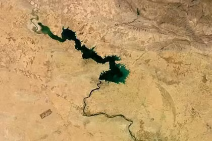 Khi sông Euphrates dần cạn kiệt với tốc độ đáng lo ngại, điều này làm dấy lên những lo ngại về ngày tận thế. Ảnh: NYP.