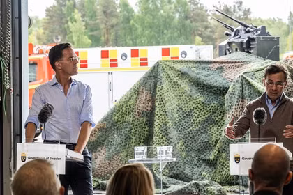 Tổng thư ký NATO Mark Rutte và Thủ tướng Thụy Điển Ulf Kristersson tổ chức cuộc họp báo chung vào ngày 21/5. Ảnh: Getty.