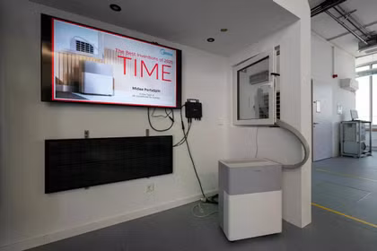 Hình ảnh một máy điều hòa không khí Midea PortaSplit tại Trung tâm Nghiên cứu và Phát triển của Midea ở Đức. Ảnh: Xinhua.