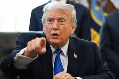 Ông Trump nói Iran "không giống Venezuela"
