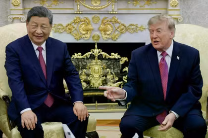 Tổng thống Trung Quốc Tập Cận Bình gặp gỡ người đồng cấp Mỹ Donald Trump tại Phòng Bầu dục ở Nhà Trắng vào ngày 24/9. Ảnh: Reuters.