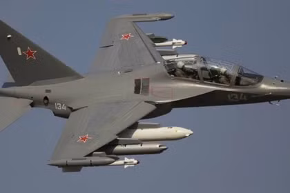 Máy bay chiến đấu kiêm huấn luyện Yak-130. Ảnh: MW.