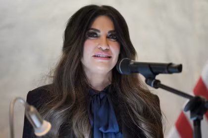 Đại sứ Mỹ tại Hy Lạp, bà Kimberly Guilfoyle, phát biểu trong lễ khánh thành trụ sở Đại sứ quán Mỹ tại Athens, ngày 7/10. Ảnh: AFP.